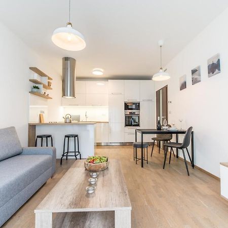 Mozart Central Apartments With Garage Prague Exterior photo