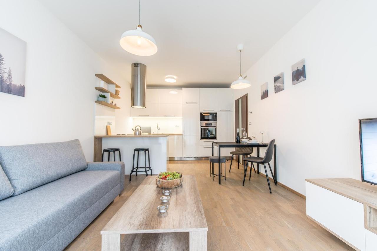 Mozart Central Apartments With Garage Prague Exterior photo