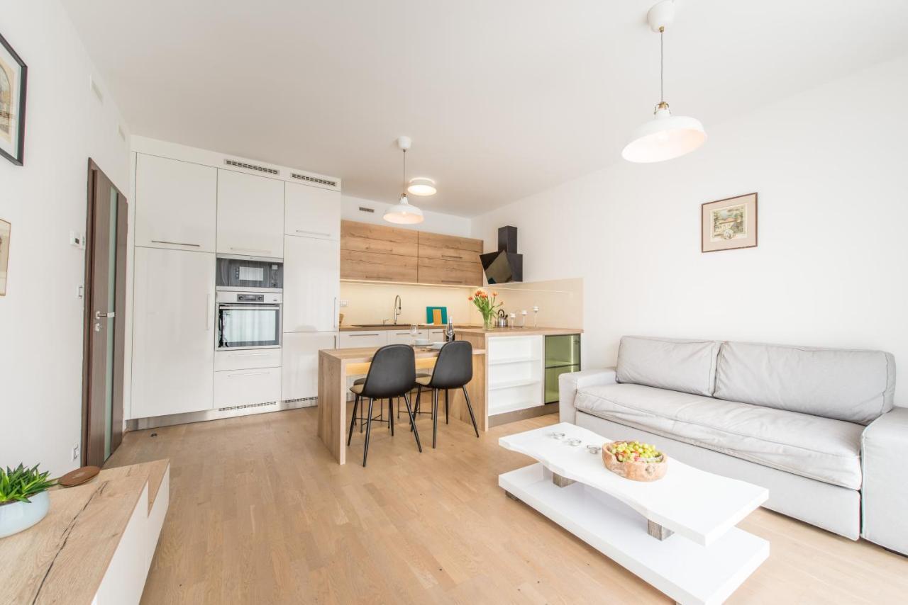 Mozart Central Apartments With Garage Prague Exterior photo