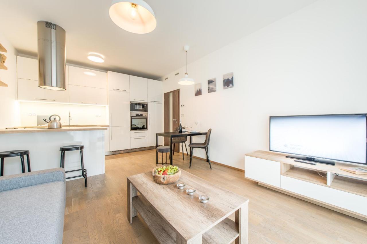 Mozart Central Apartments With Garage Prague Exterior photo